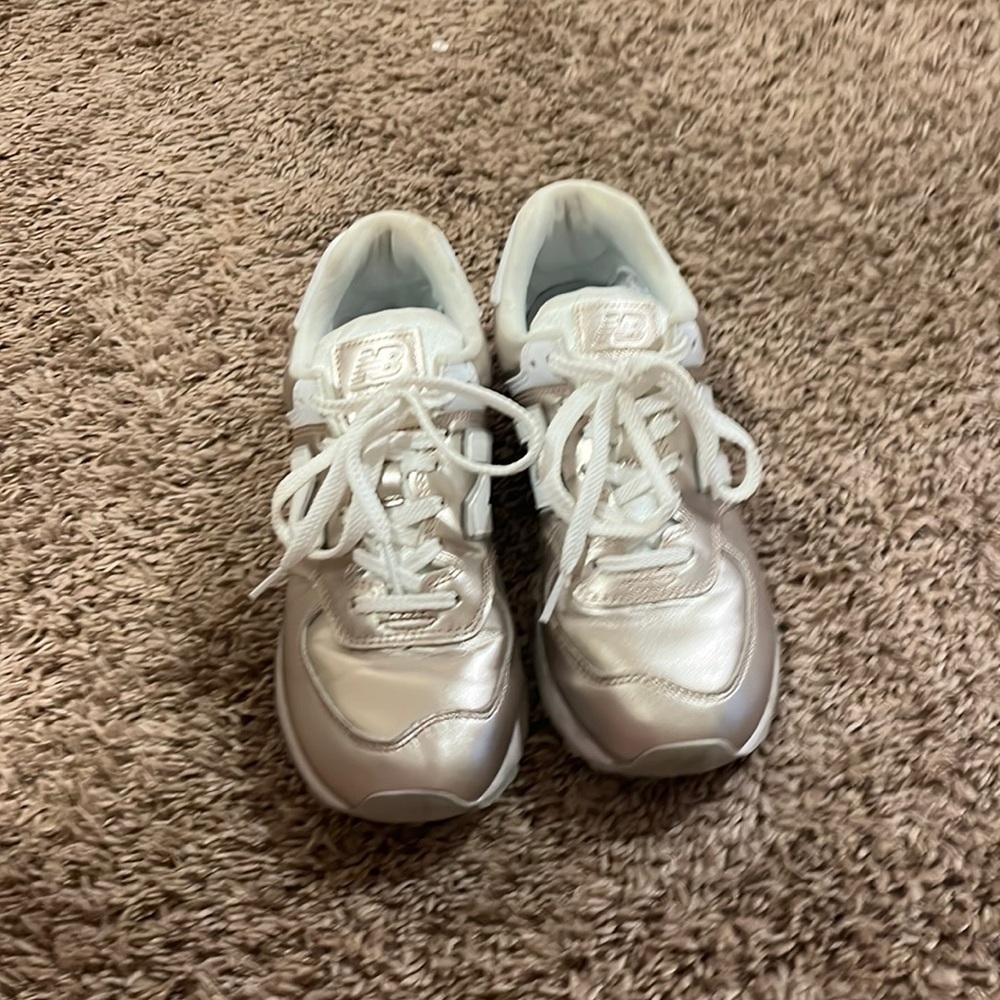New balance shoes